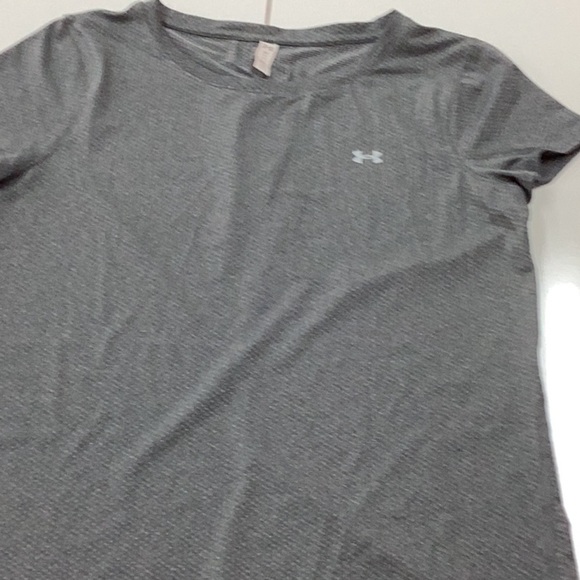 Under Armour Gray Short Sleeve Tee - Picture 1 of 4